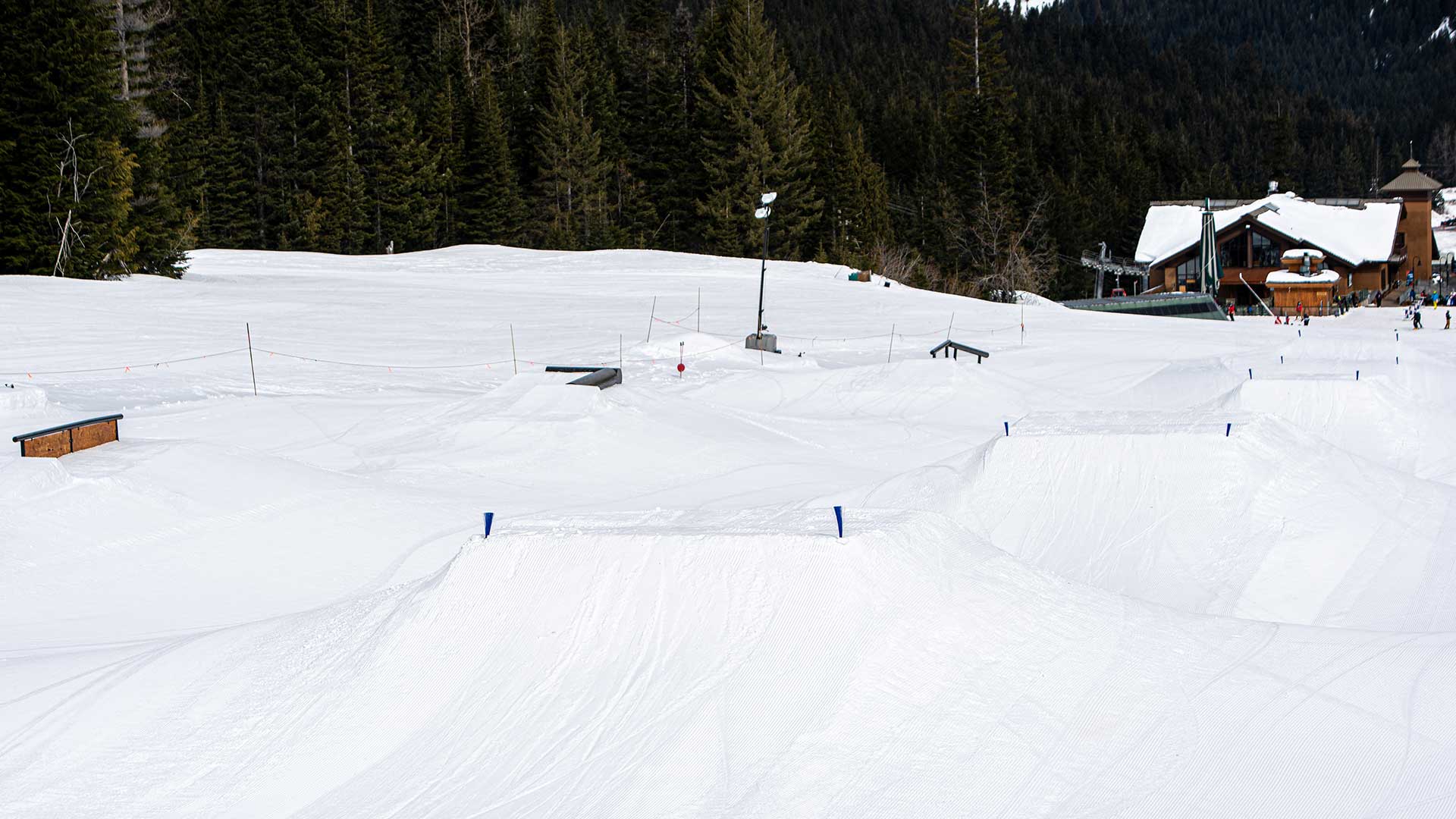 https://www.crystalmountainresort.com/-/media/crystal/images/2021-terrain-park/march-2021/disco-features-2.jpg?w=480&rev=4aab106ae4394aceba15a8412f2c48a9&hash=9E2E9495DBF87E3CD9A6045E22FFCA48